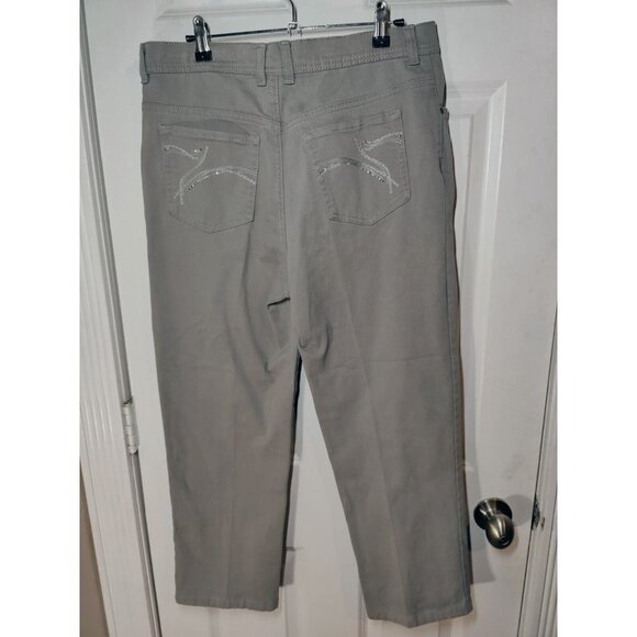 Gloria Vanderbilt Amanda Gray Cropped Rhinestone Embellished Jeans 12 - Picture 4 of 8